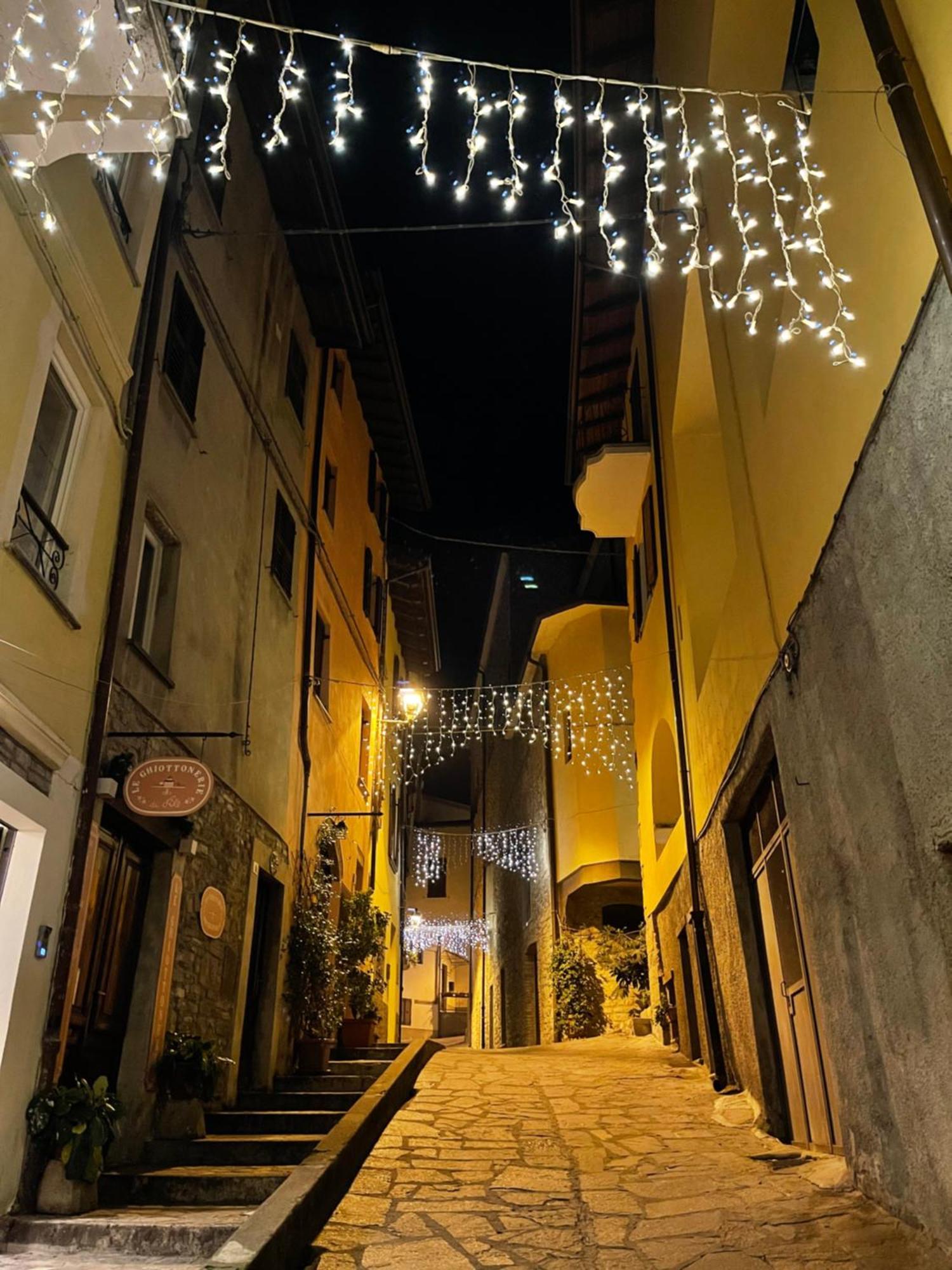 Bed and Breakfast La Quintessenza Del Borgo Varzi Esterno foto