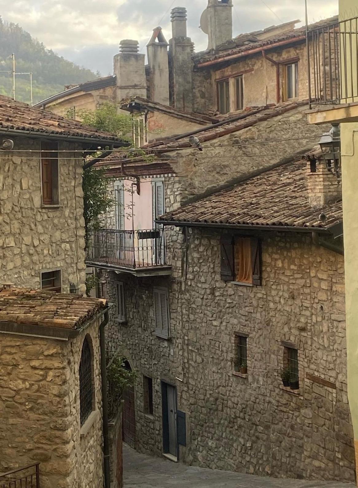 Bed and Breakfast La Quintessenza Del Borgo Varzi Esterno foto