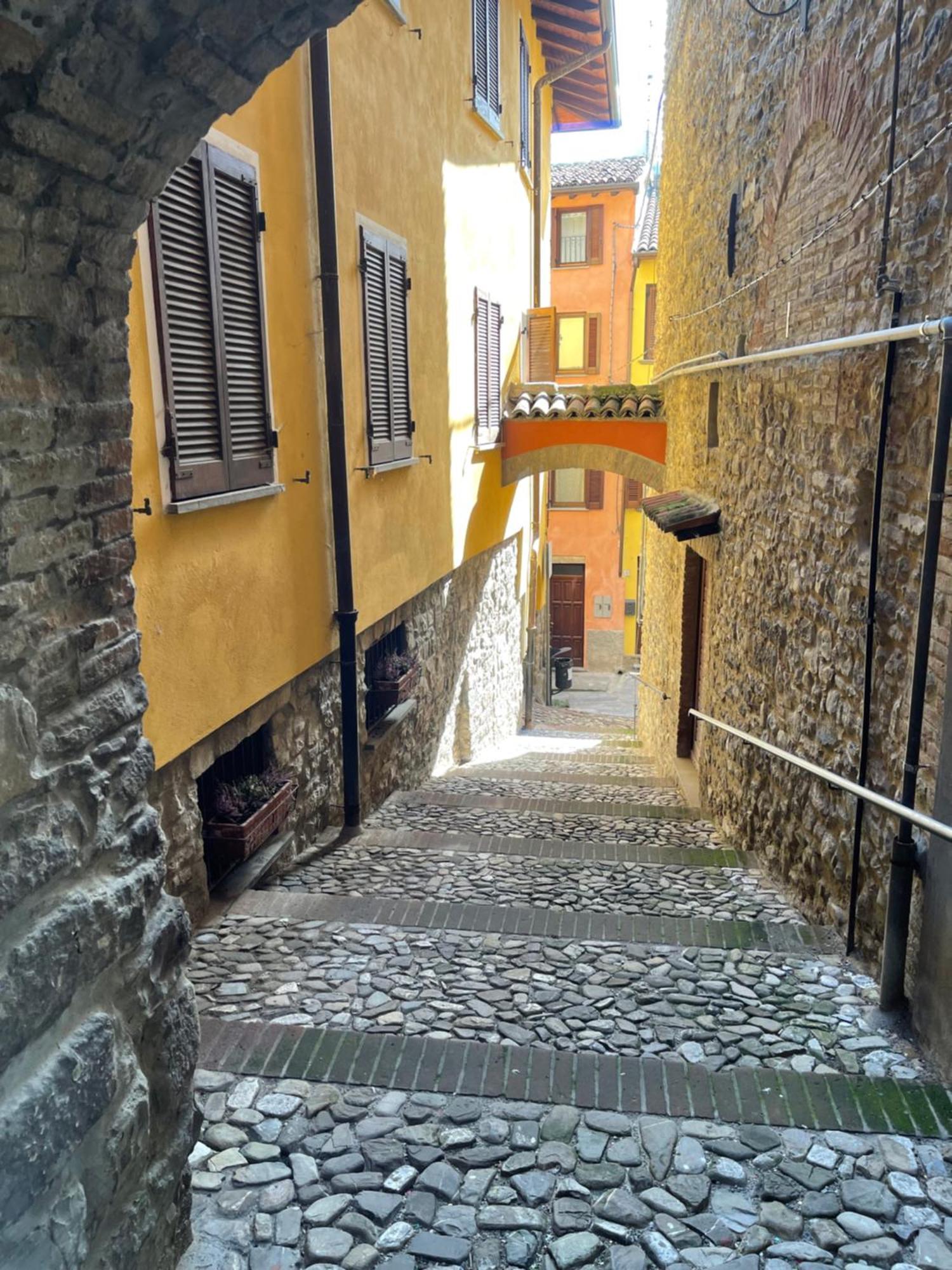 Bed and Breakfast La Quintessenza Del Borgo Varzi Esterno foto