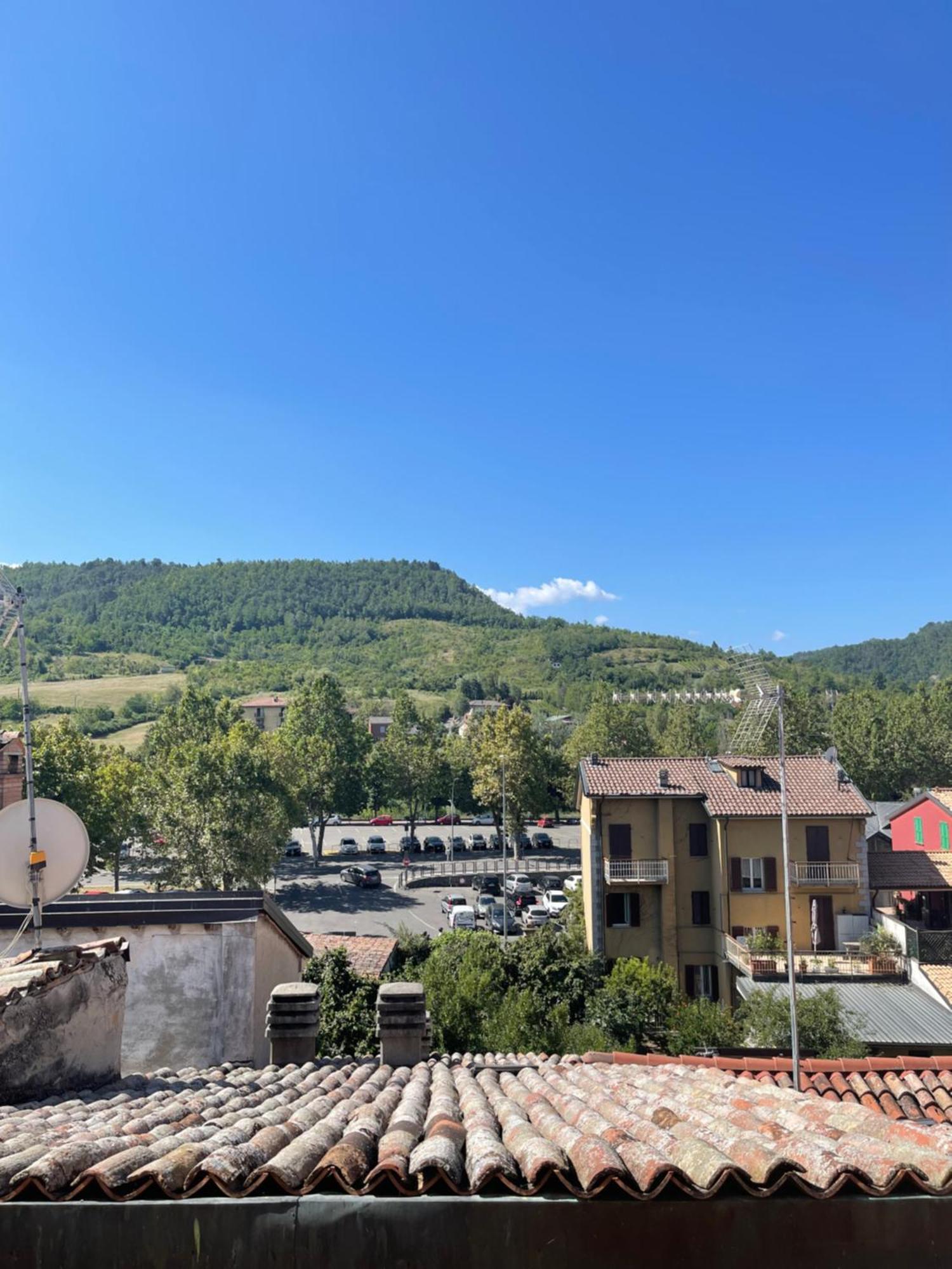 Bed and Breakfast La Quintessenza Del Borgo Varzi Esterno foto